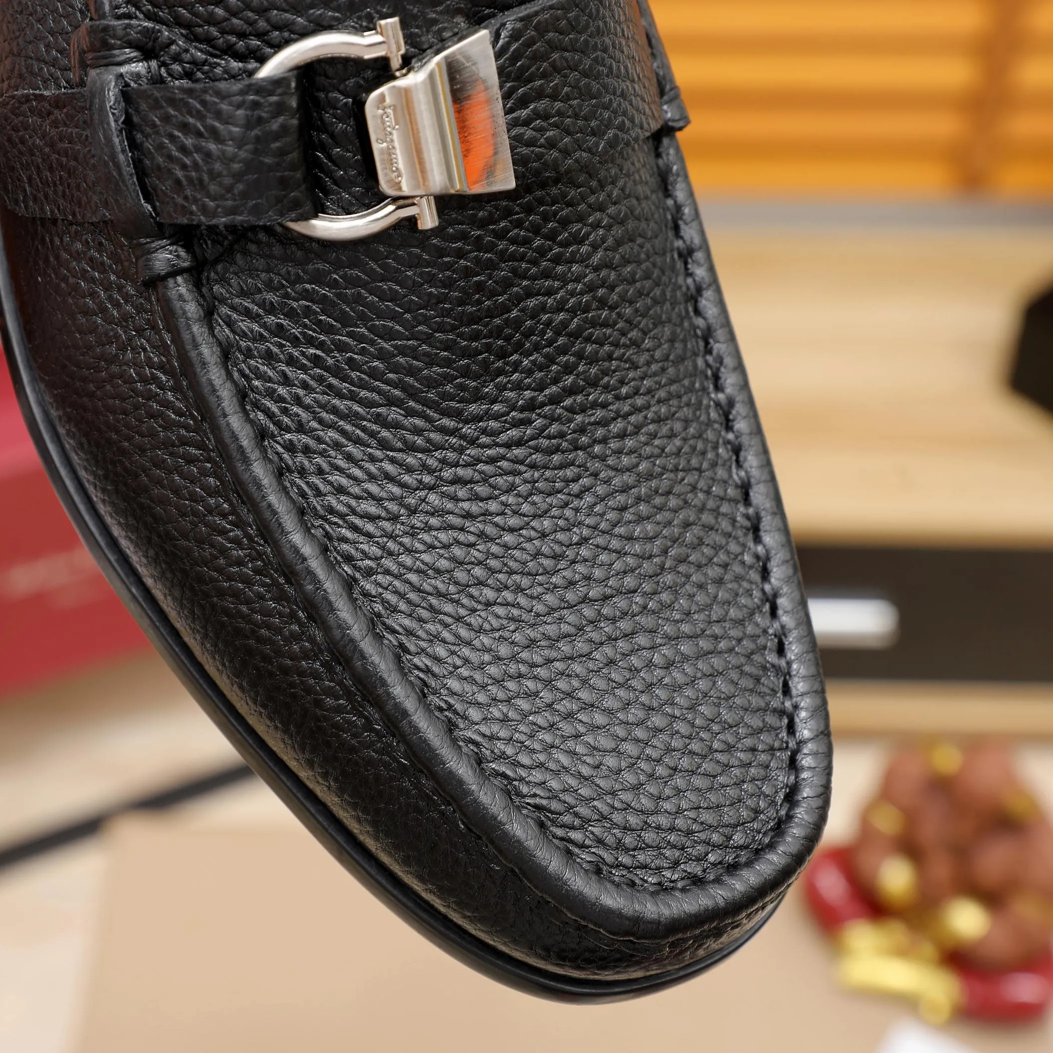 Men's shoes 💰540 🕷🕷🐂【Ferragamo】Ferragamo Popular fashionable casual shoes🇨🇳Official website counter 1:1 production, original mold opening💯Good quality visible, imported high-end first-layer pebbled calfskin, water-dyed🐂leather lining🌿very clear texture, high-quality waterproof, non-slip and wear-resistant outsole🎋high quality and low price, truly handmade🍓Black optional! Code number 38-45……